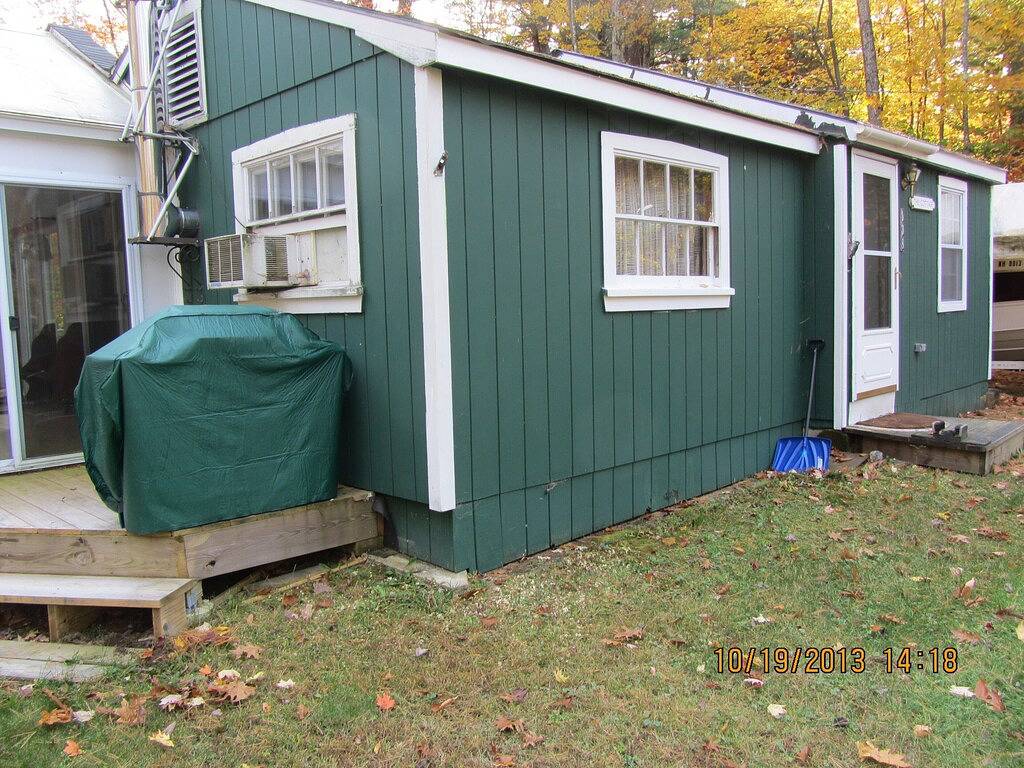 Landhaus, etwas abseits der Straße gesetzt, schöne Lage, 1/2 Meile zum Strand in Moultonborough, Squam Lake