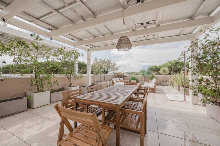Ferienwohnung für 5 Personen, mit Balkon und Terrasse sowie Pool und Ausblick in Jesolo - 2