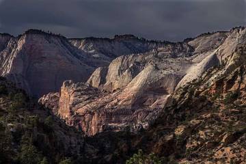 Log Cabin for 4 Guests in Zion National Park, Kane County, Picture 3