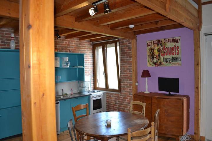 Location de vacances pour 5 personnes, avec vue et terrasse ainsi que jardin et piscine à Saint-Sébastien-d'Aigrefeuille