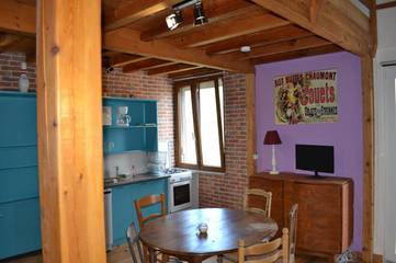 Gîte pour 5 personnes, avec vue et terrasse ainsi que jardin et piscine à Saint-Sébastien-d'Aigrefeuille