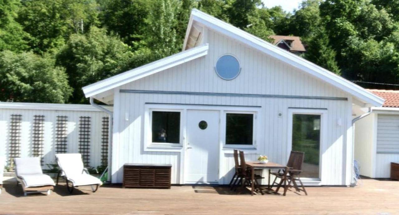 Room by Water in Södertälje, Mälaren