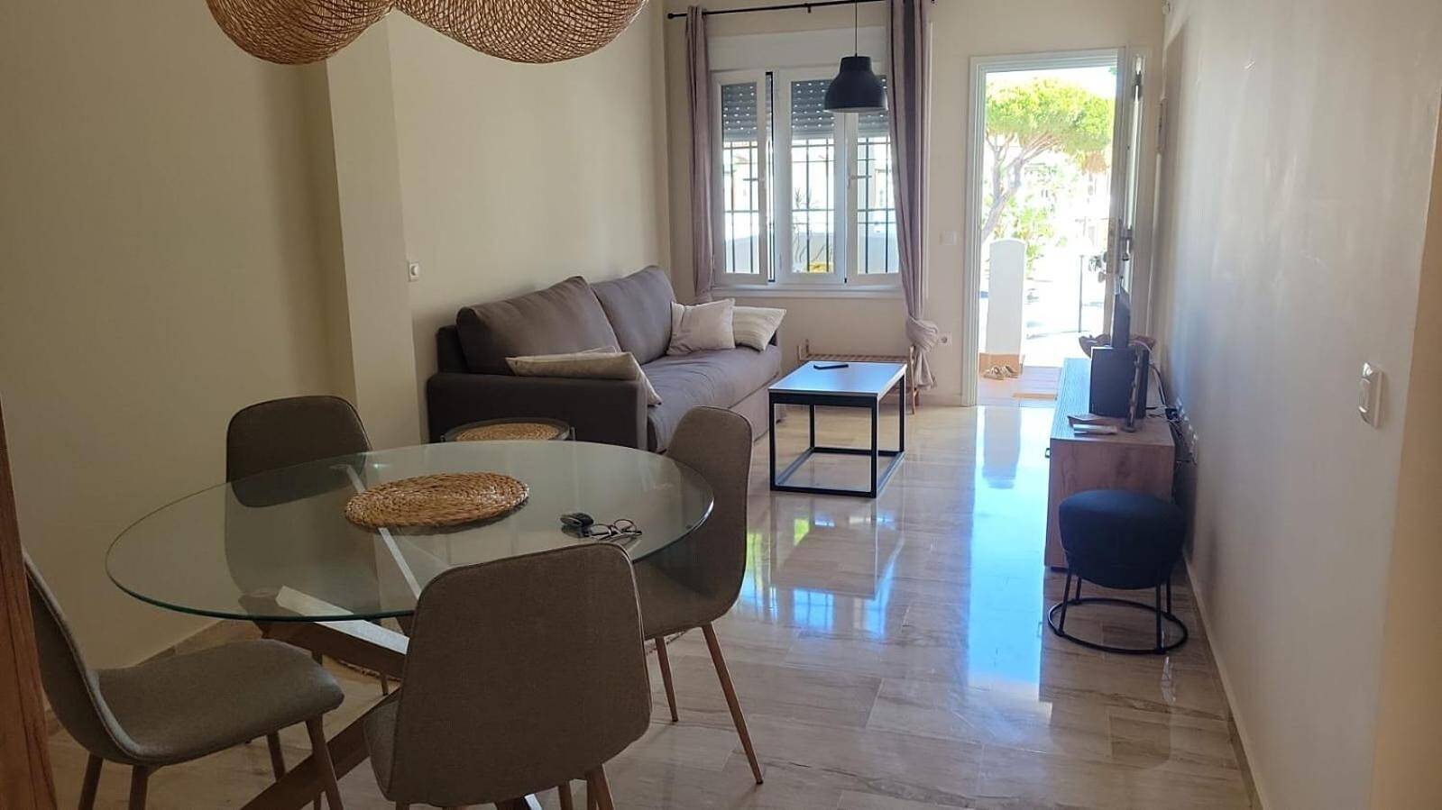 Ganze Wohnung, Apartment 'Costa El Castillo La Barrosa' mit Gemeinschaftspool, Wlan & Klimaanlage in Sancti Petri, Chiclana de la Frontera