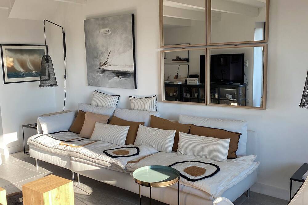 Superb house with swimming pool and view of Mont Ventoux in Chamaret, Nyons und Umgebung