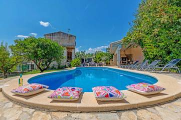 Villa in Búger, Majorca Center für 6 