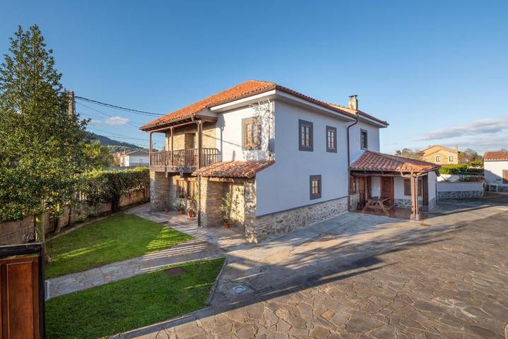 Casa rural para 8 personas, con Balcón y Terraza además de Jardín y Vistas en Cudillero - 2