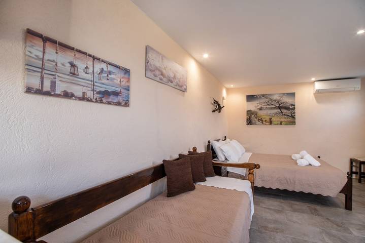Hel lejlighed, Apartment 'Studios Kapsali 1' with Sea View, Wi-Fi and Air Conditioning in Galini, Naxos (ø)