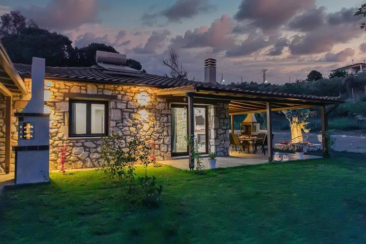 Location de vacances pour 6 personnes, avec jardin et vue, animaux acceptés dans Ormos Panagias - 4