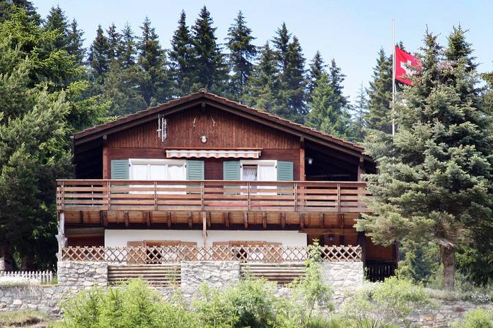 Ferienwohnung für 5 Personen, mit Balkon und Garten in Sumvitg
