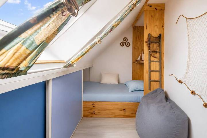 Beautiful and warm house, beach within walking distance, large garden, rated 3* in Île-Tudy, Région de Quimper