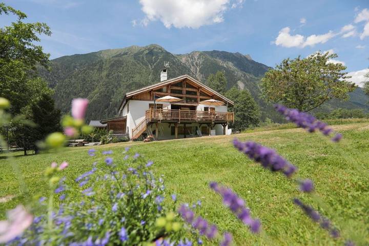 Chalet pour 4 personnes, avec jardin et terrasse ainsi que sauna et jacuzzi, animaux acceptés à Chamonix-Mont-Blanc - 4