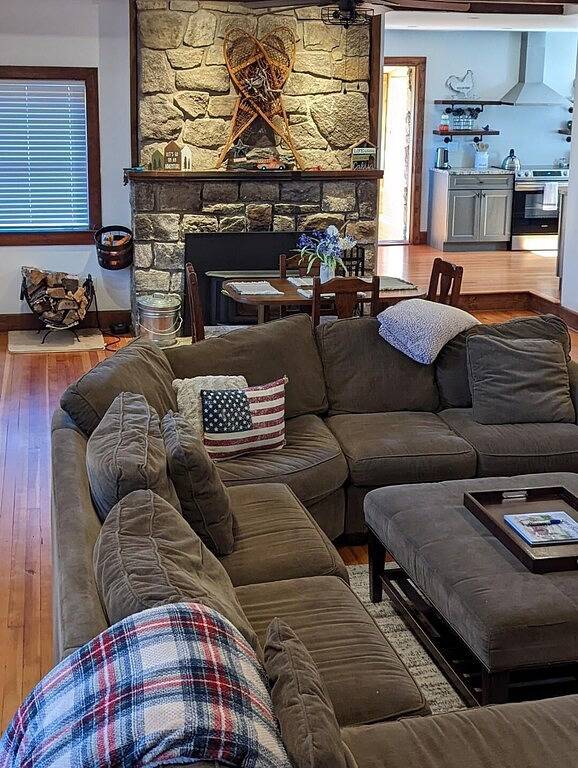 Privacy in the hills one hour from Nyc and minutes to Breakneck Mtn. in Putnam County