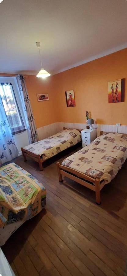 Location de vacances pour 6 personnes, avec jardin à Saint-Pierre-de-Frugie - 3