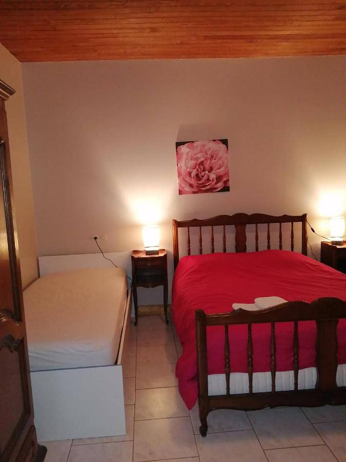 Location de vacances pour 6 personnes, avec terrasse et jardin à Besson - 2