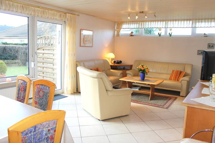 Bungalow für 5 Personen, mit Terrasse und Garten in Grömitz