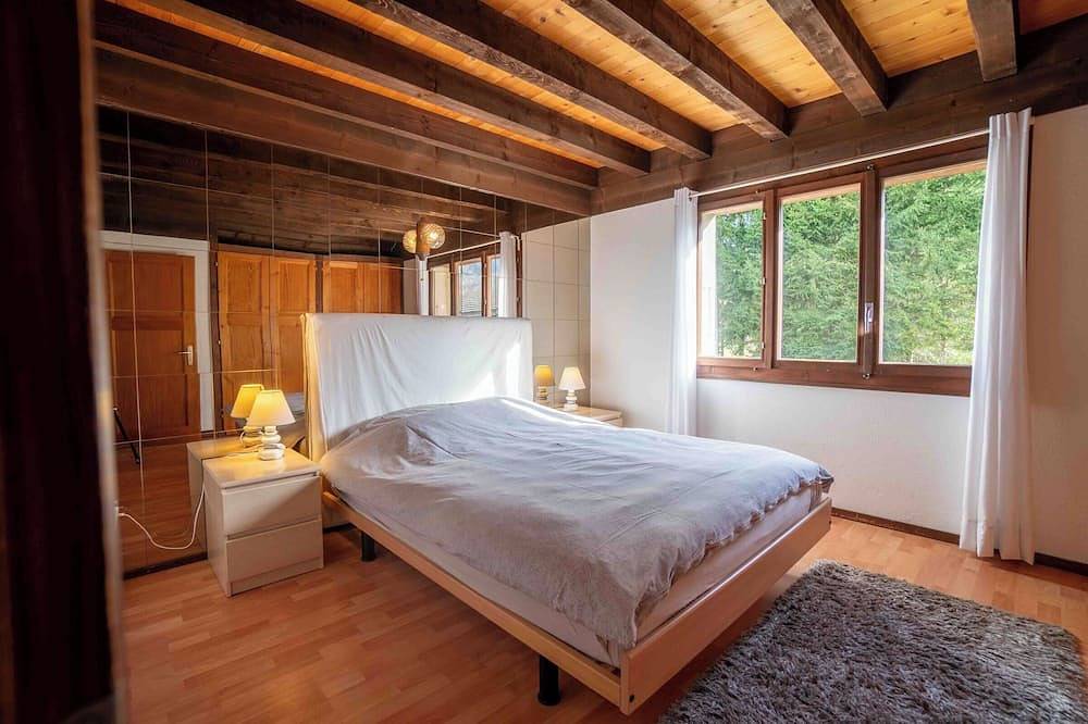 Das Chalet befindet sich ca. 150 m von der Talstation der Barboleuse-Gondel entfernt, die Sie direkt in Gryon, Alpes Vaudoises