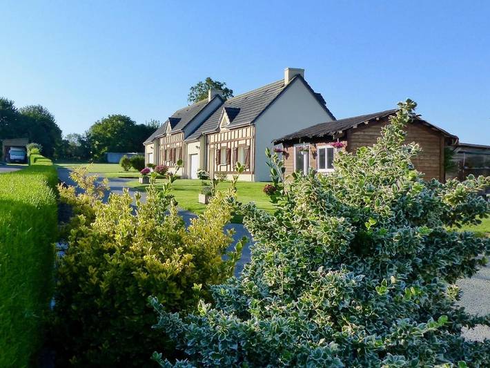 Maison d’hôte pour 4 personnes, avec Terrasse ainsi que Jardin et Vue à Le Val-Saint-Père