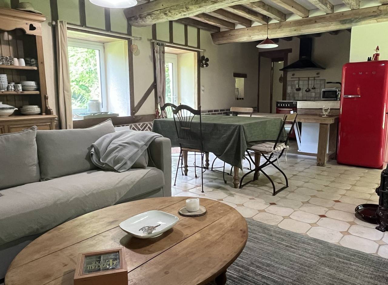 Gîte Les Grandes Hayes in Coulonges-sur-Sarthe, Parc naturel régional Normandie-Maine