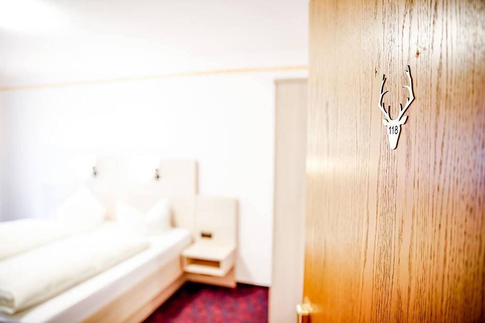 Komfortables und vielseitiges Zimmer –Perfekt für Erholung, Arbeit und Austausch in Züschen, Winterberg
