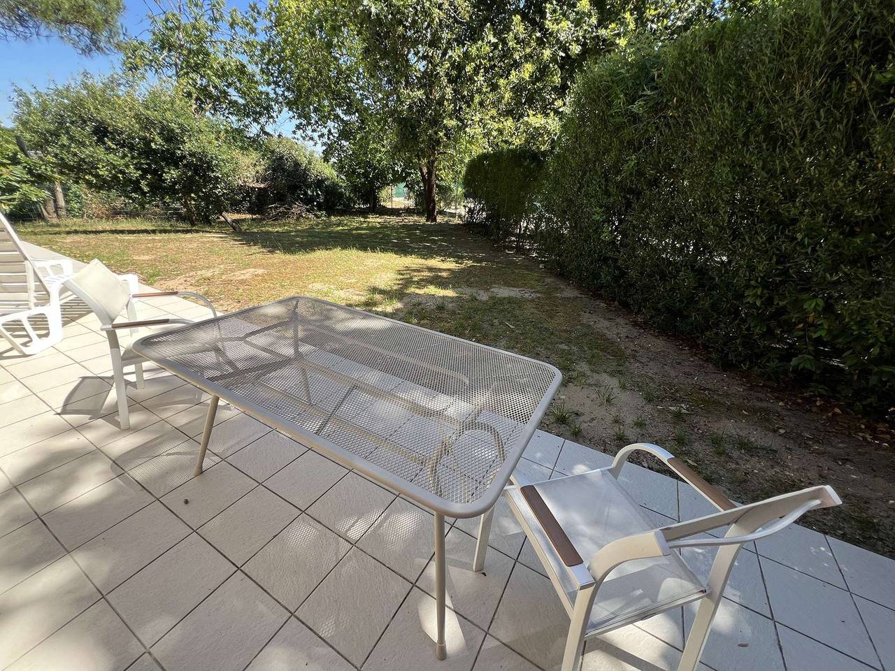 Appartement de vacances entier, 021- Bel appartement avec son jardin privatif in Soulac-sur-Mer, Région de Lesparre-Médoc
