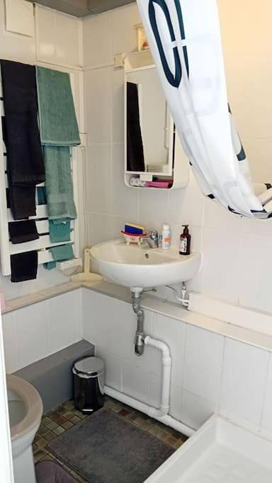 Appartement entier, One-Bedroom Apartment in Pont-du-Château, Région de Clermont-Ferrand