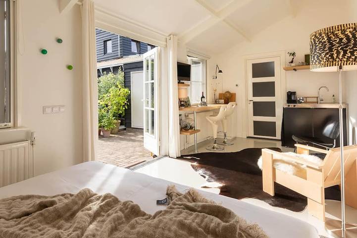 Luxus B & B in einem historischen Dorf 10 km vom Zentrum von Amsterdam entfernt in Gouwzee