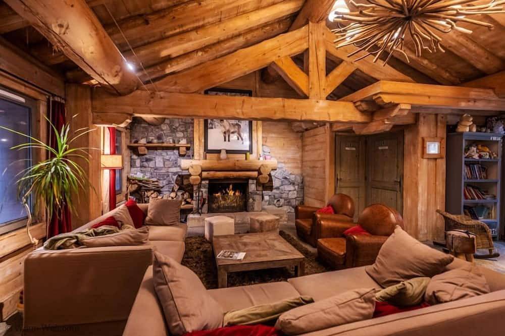 Apartment Hermine -  an apartment that sleeps 4 guests  in 2 bedrooms in Les Carroz, Arâches-la-Frasse