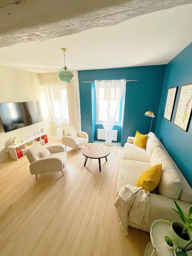 Gîte pour 4 personnes, avec terrasse dans Office De Tourisme De Chablis - 2