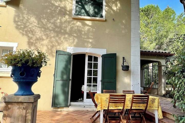 Location de vacances pour 6 personnes, avec jardin et terrasse, animaux acceptés à Roquebrun