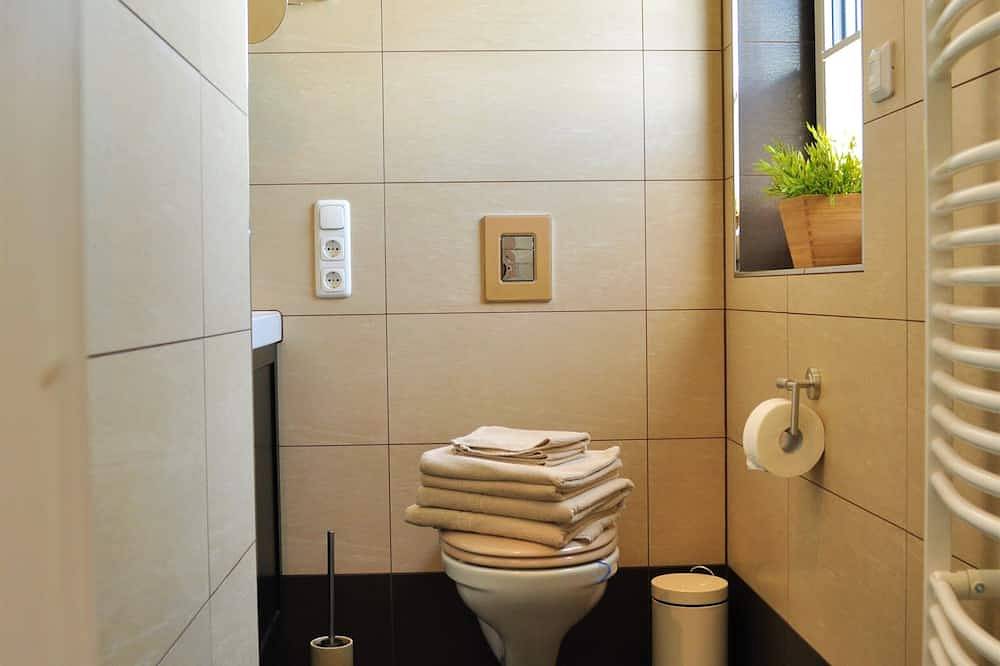 Geheel appartement, Cozy, lovingly furnished apartment with fireplace and sauna in the Thuringian Forest in Gehlberg, Rennsteig (weg)