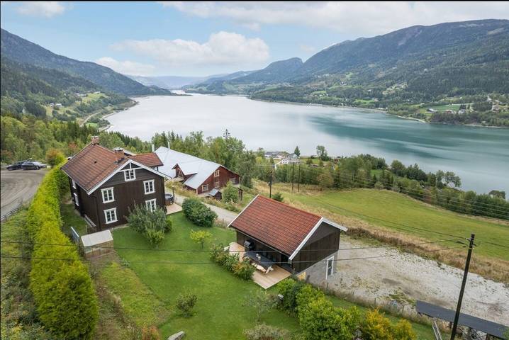 Historischer Bauernhof mit Panoramablick im Gudbrandsdalen in Ringebu