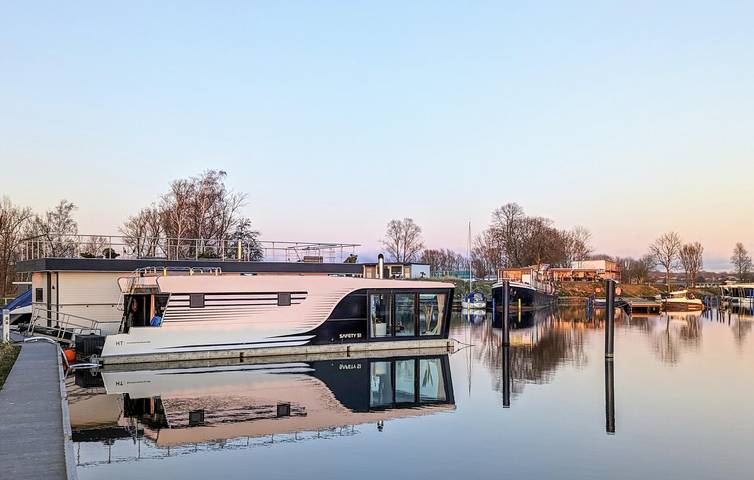 Ferienhaus für 3 Personen, mit Terrasse und Whirlpool sowie Sauna und Seeblick in Sagard - 2