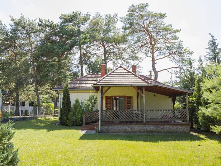 Ferienhaus für 4 Personen, mit Garten und Terrasse in Balatonfenyves