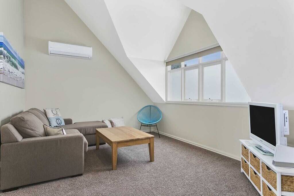Holiday Home for 10 People in Barwon Heads, Bellarine