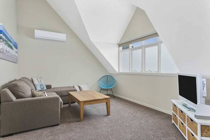 Holiday home for 10 people, with balcony and garden in Barwon Heads