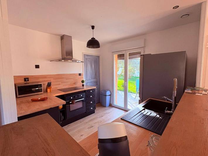 Location de vacances pour 6 personnes, avec terrasse et piscine à Allex - 4