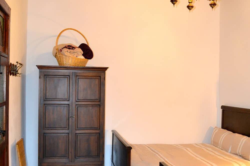 Finca Mariola - Casa Centenaria  Santa Lucia - Piscina & Jacuzzi in El Morisco, San Bartolomé de Tirajana