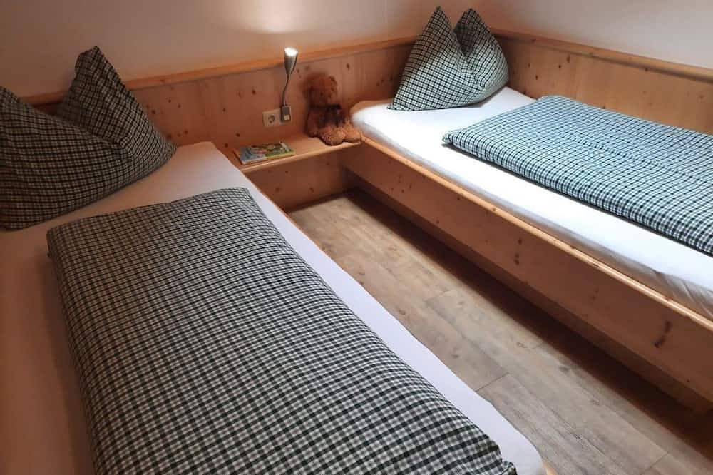 Flower meadow apartment - organic farm Vorderfromm in Werfenweng, Tennengau