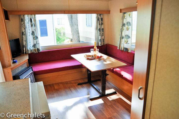 Camping pour 4 personnes, avec Balcon/Terrasse ainsi que Jardin et Vue à Roquebrune-sur-Argens - 3