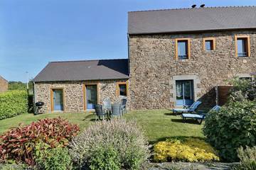 Gîte pour 4 personnes, avec jardin à Saint-Père-Marc-en-Poulet