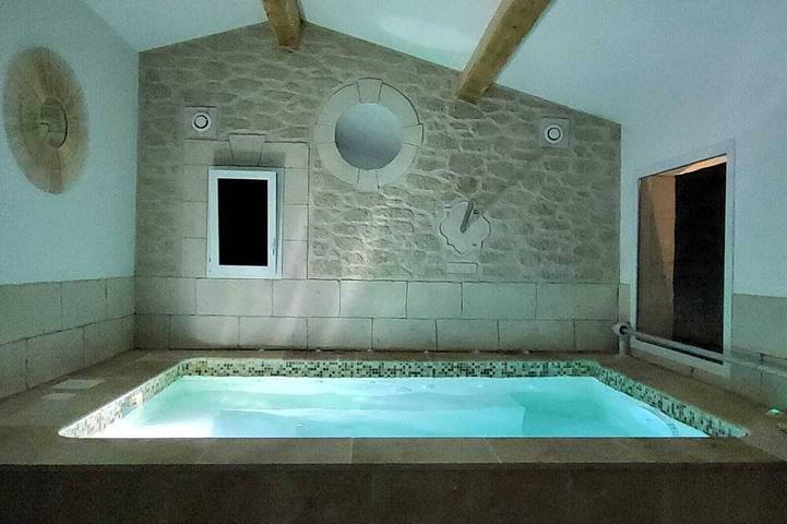 Cottage pour 9 personnes, avec jacuzzi et jardin à Saint-Dézéry