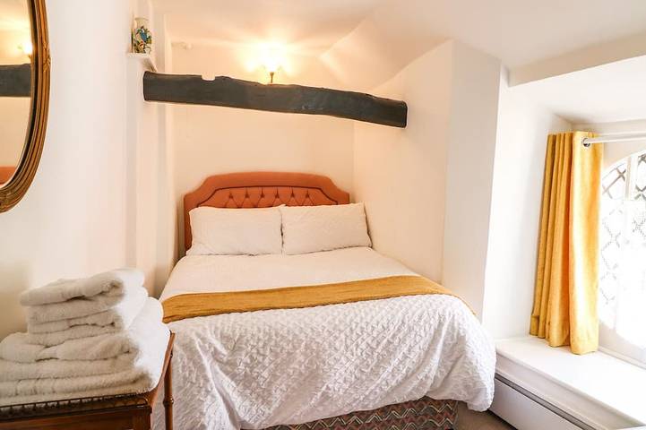 Arch Cottage, family friendly, character holiday cottage in Lincoln in Lincoln, Lincolnshire