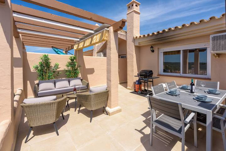 Ferienwohnung für 6 Personen, mit Terrasse und Ausblick sowie Pool in Manilva - 2