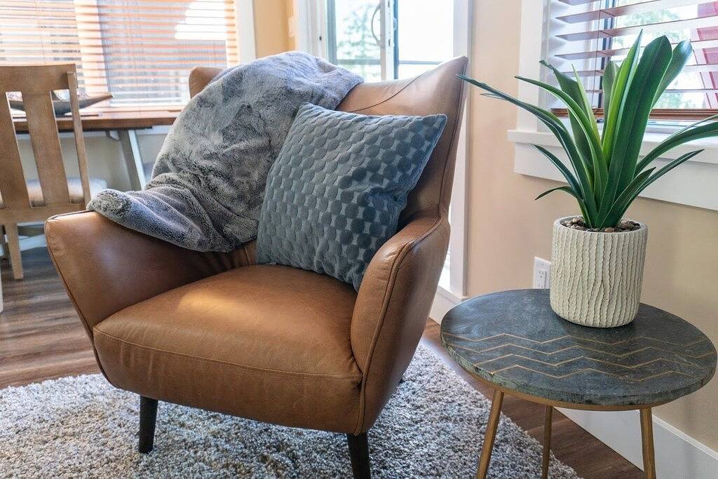 Ocean Pearl (Oceanfront - Amazing Views ) H627189082 in Port Renfew, Vancouver Island