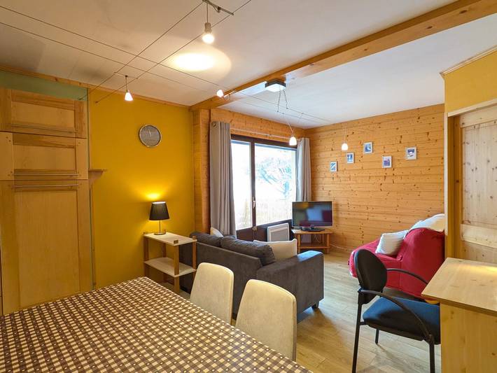 Apartamento entero, Apartamento en el centro para 6 pers. en Saint-Jean-de-Sixt con WiFi in Saint-Jean-de-Sixt, Región de Annecy