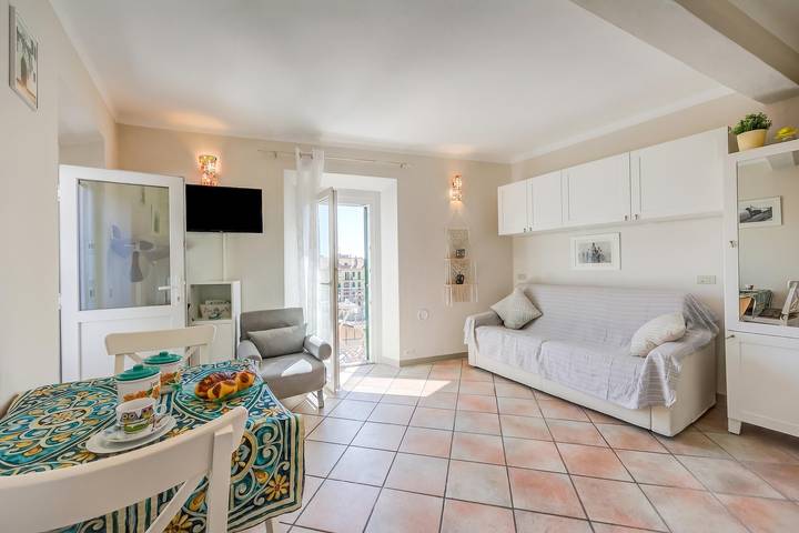 Appartamento intero, Nido Belvedere Ac and Lake View in Lesa, Lago Maggiore (Piemonte)