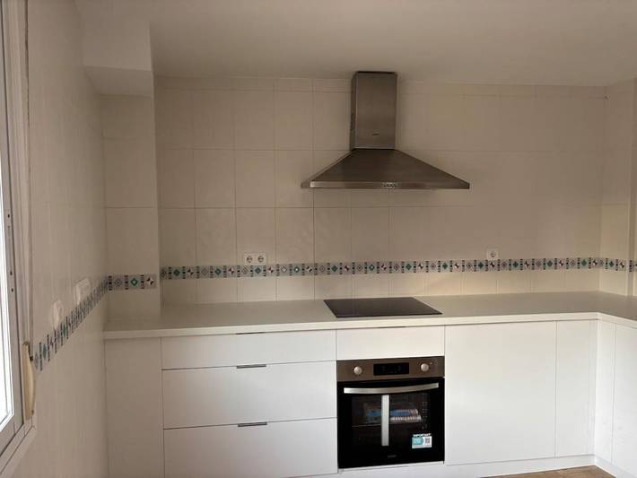 Casa para 12 personas, con terraza además de vistas y piscina en Alicante