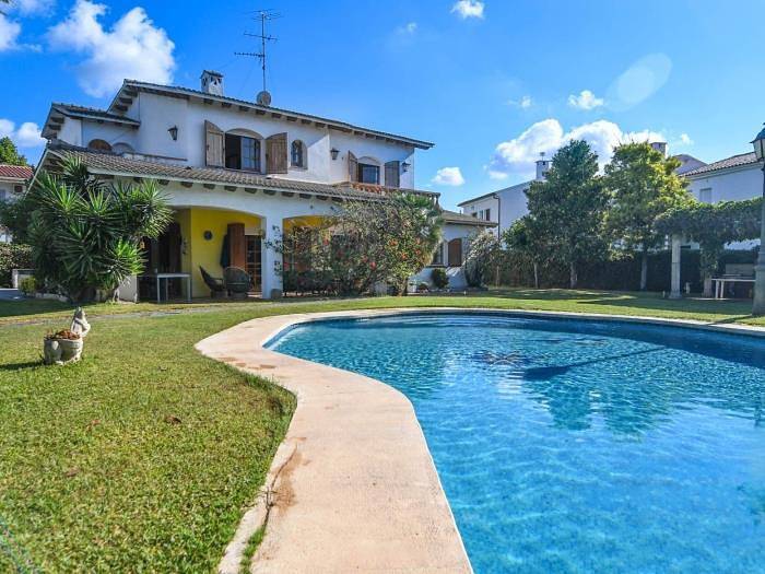 Villa Maite in Platja de Cal Guinovart (el Vendrell), Roda de Berà