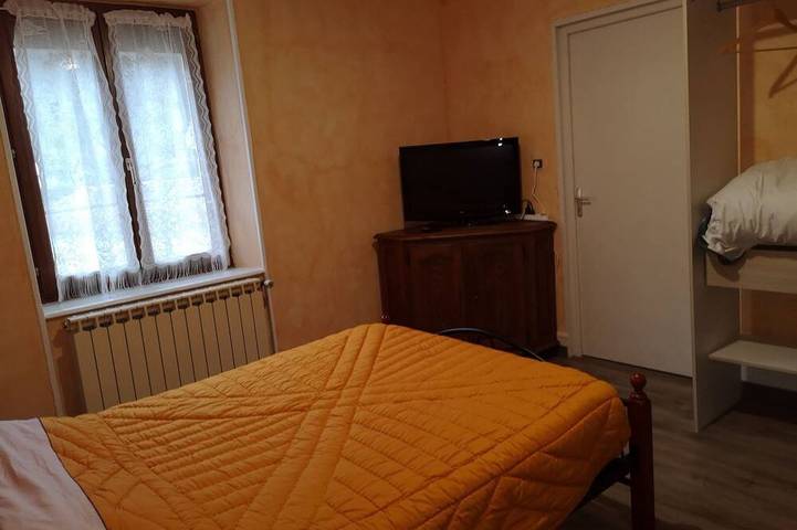 Appartement entier, Logement 100 m2 sur 2 étages 2 Sdb \"Les Fougères\" in Plainfaing, Parc naturel régional des Ballons des Vosges