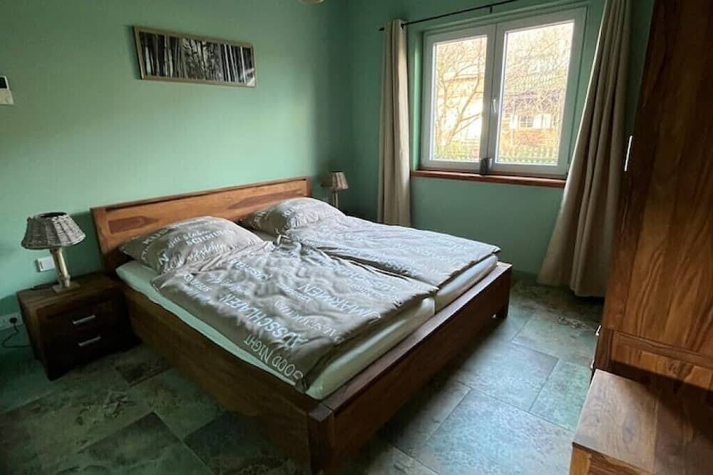 Ganze Wohnung, Ferienwohnung im Spargeldorf Schäpe mit großer Südwest Terrasse in Beelitz, Mittelmark